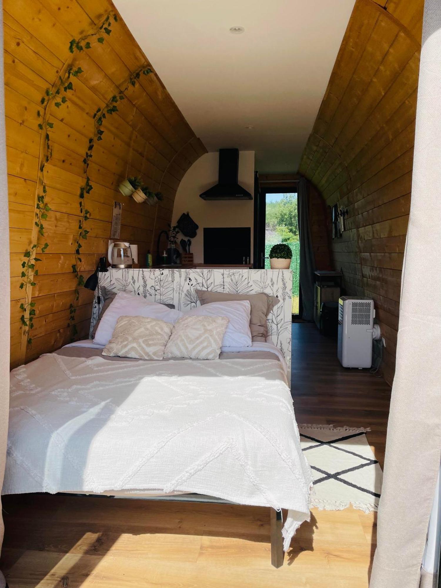 Logement Insolite : La Ruche Verte Monts-sur-Guesnes المظهر الخارجي الصورة