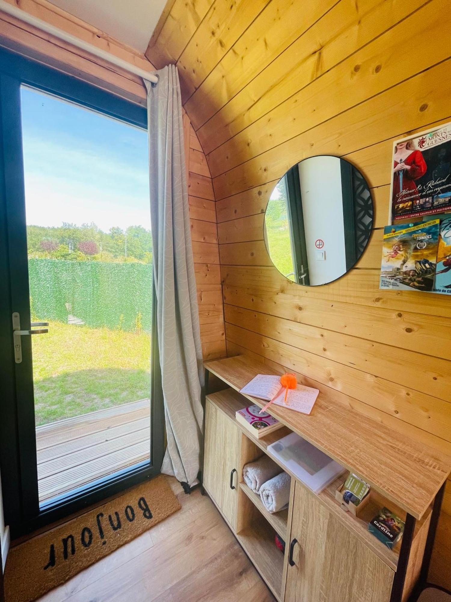 Logement Insolite : La Ruche Verte Monts-sur-Guesnes المظهر الخارجي الصورة